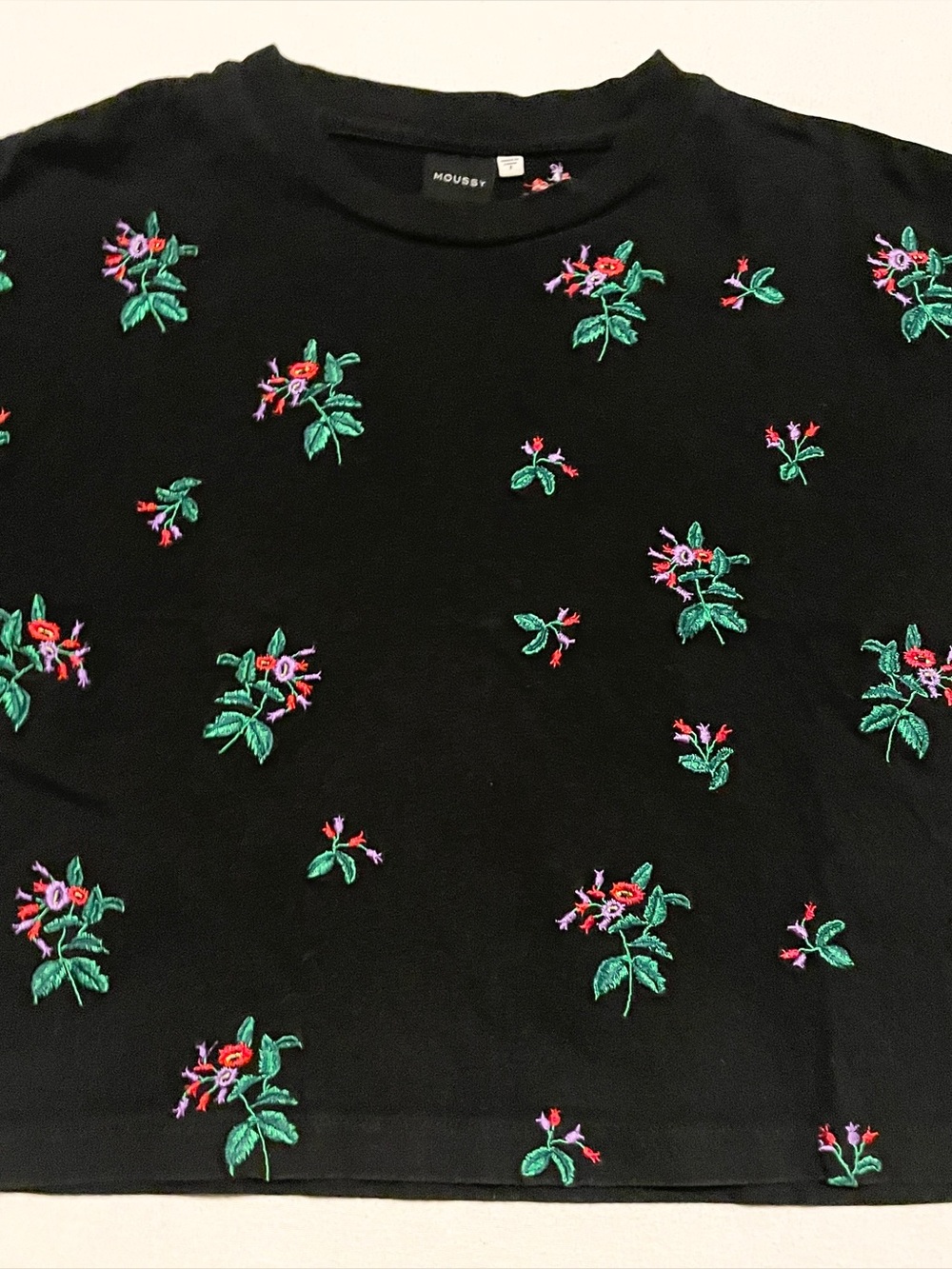 MOUSSY Black Floral Embroidered Boxy Cropped T-Shirt Crop Top Size F